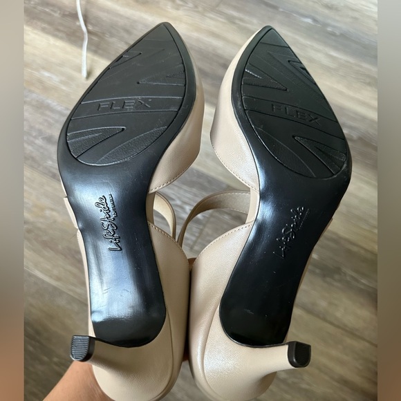 🔥LifeStride soft system 3 inches heel size 8W great condition no scratches. - Picture 5 of 10